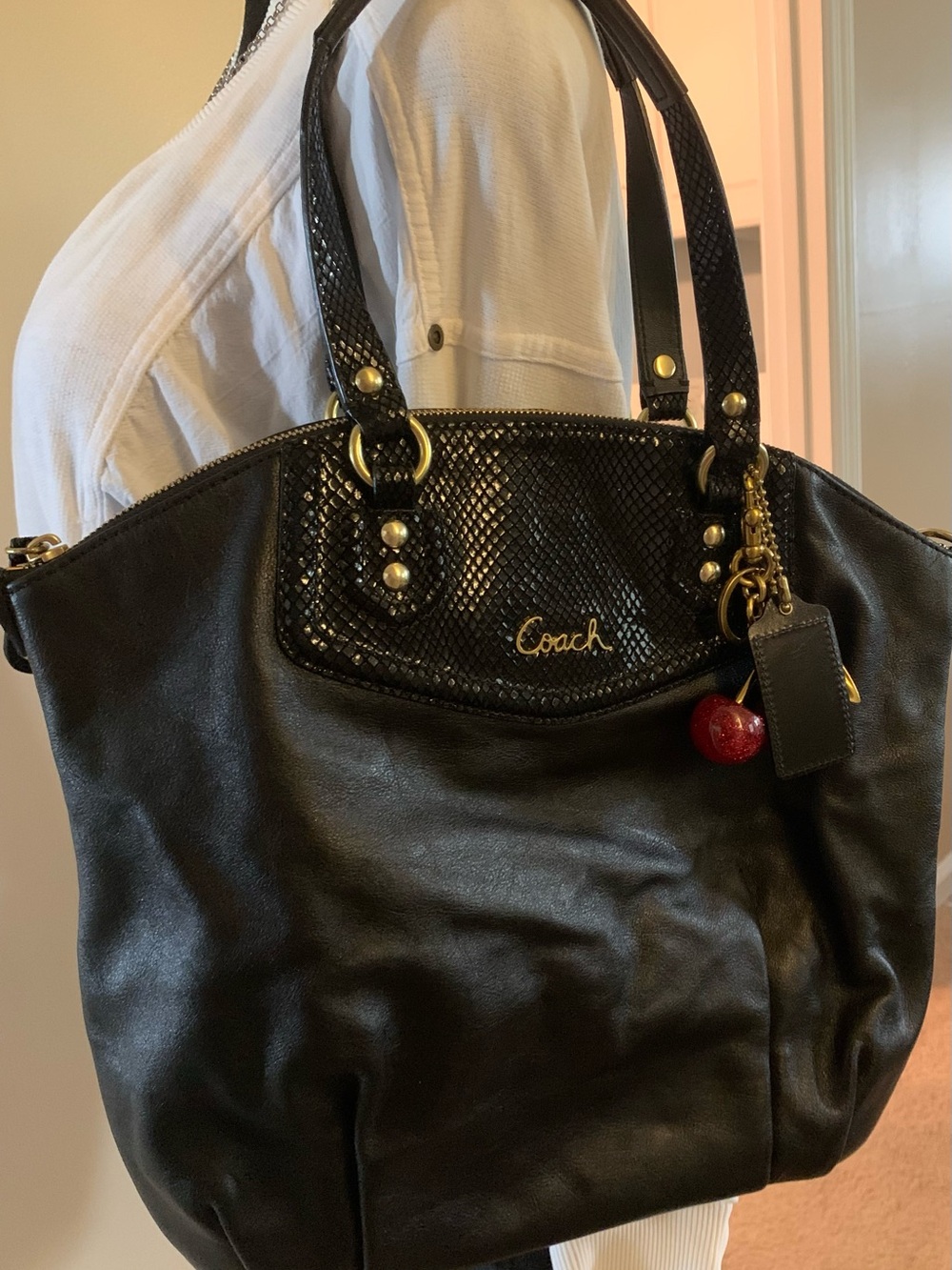 Coach Ashley Black Leather Convertible Satchel Shoulder Bag